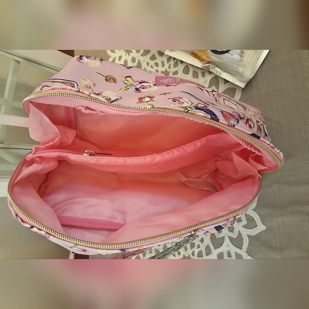 Emma&Chloe & E.l.f., NWT, Cosmetic Case & Travel Brush Set - Picture 8 of 8